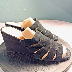 Halogen Annabelle Size 9.5 Wedge Cut Out Sandals Vegan Suede Open Toe Gladiator